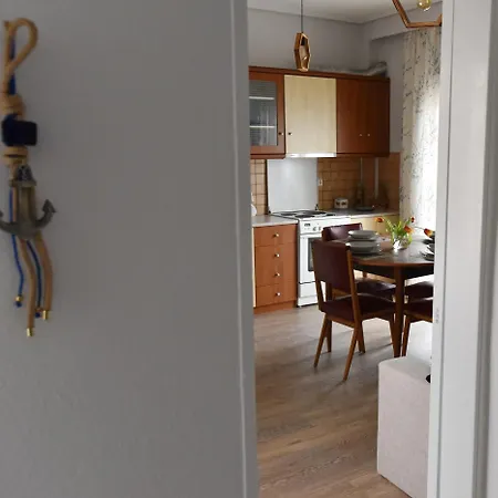 Elena's Seaside 公寓