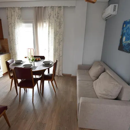 Elena's Seaside 公寓 *